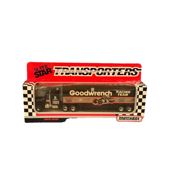 Dale Earnhardt Sr. #3 Matchbox Transporters Goodwrench Racing Team 1990 - Picture 1 of 3